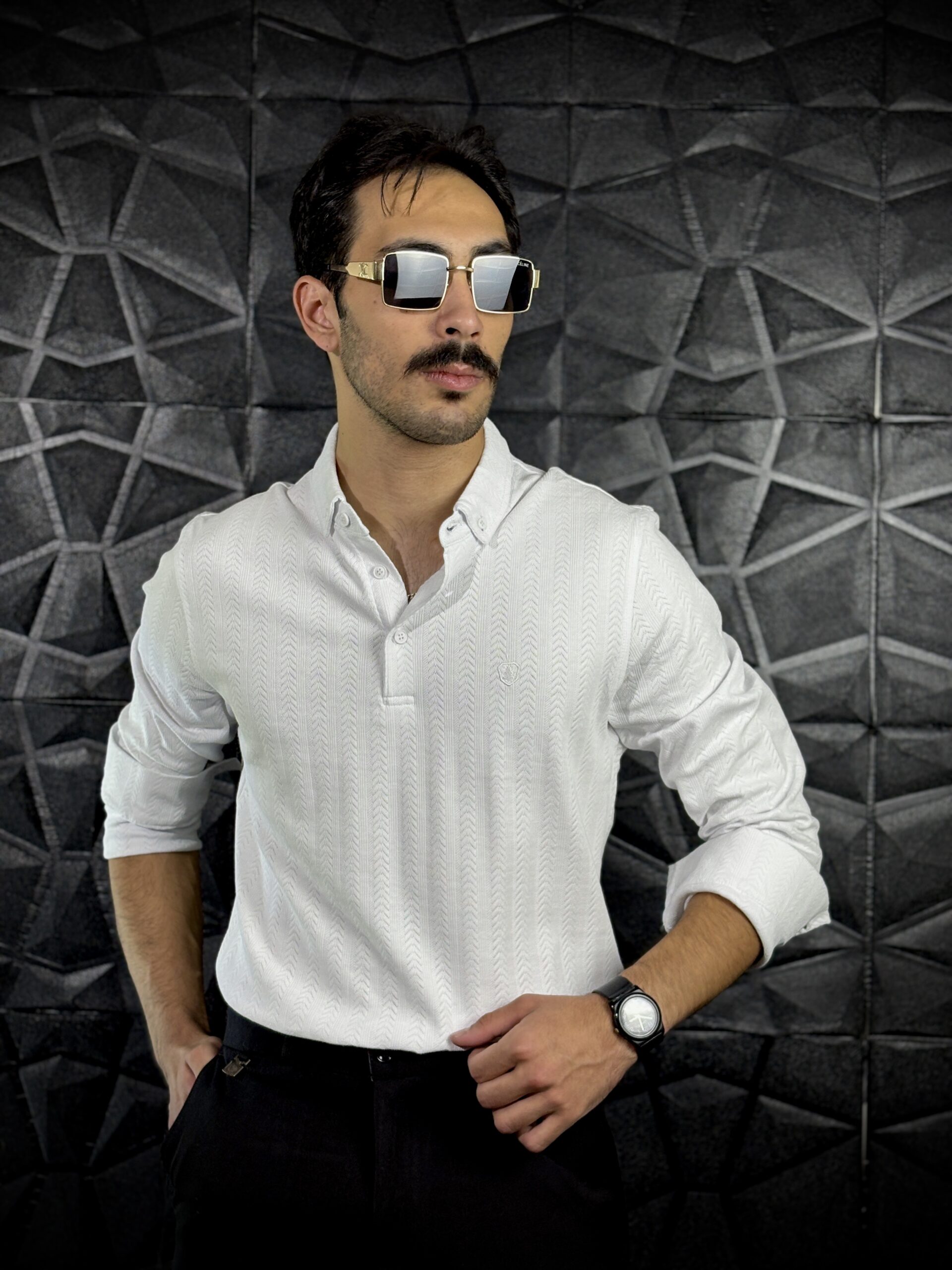 4202028 (2) تکپوش یقه دار سفید